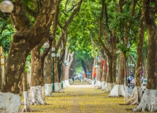 3 walking tours of Hanoi