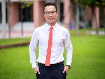 Prof. Dr. Chanon Warisarn